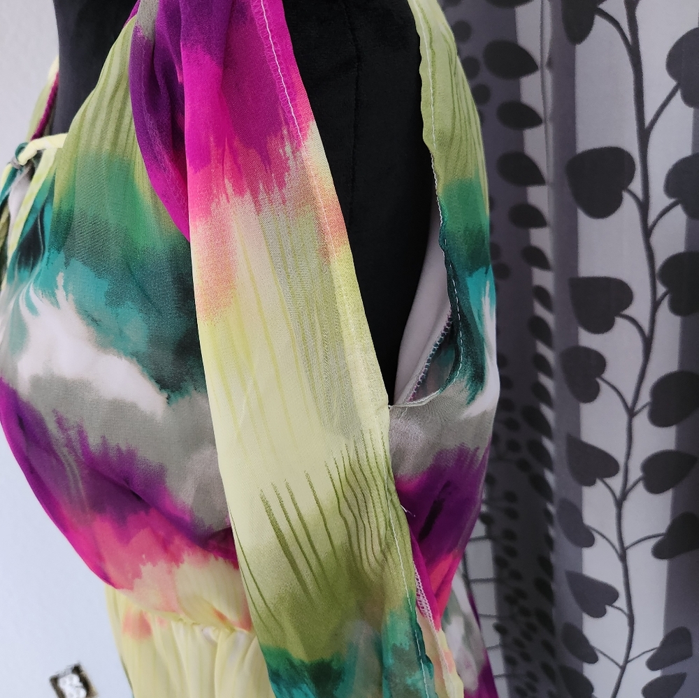 Spring dress - Picture 2 of 4